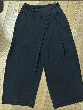 Lululemon pants